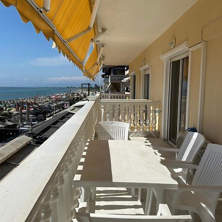 Olympic Beach Rooms Buitenkant foto